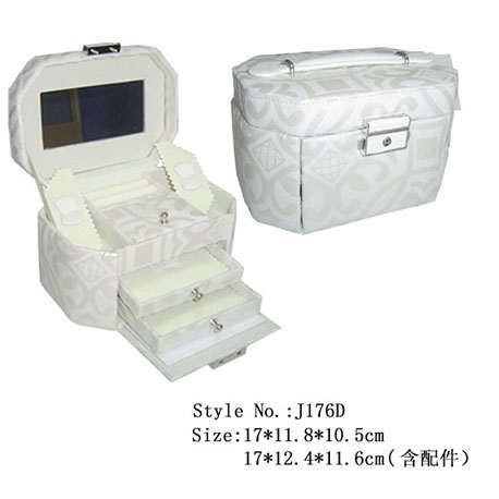 <strong>J176</strong><br />
